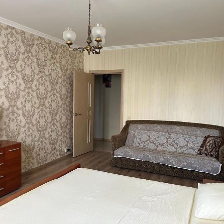 Apartments Kharkivs'Ke Highway Kijev Kültér fotó
